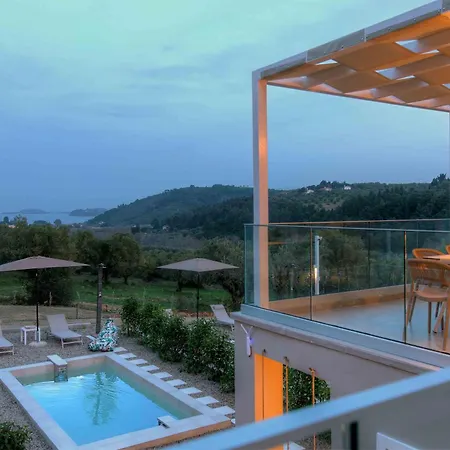 Kaela Pool Lägenhet *