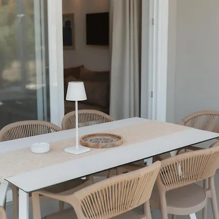 Kaela Pool * אגיוס ניקולאוס