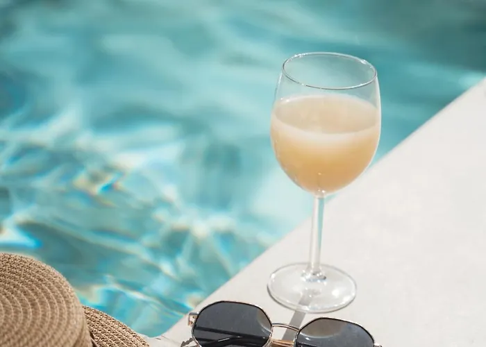 Kaela Pool Apartment *