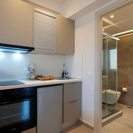 Kaela Pool Apartament *